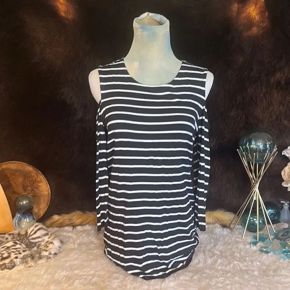 Bailey 44 cold shoulder top L (3900A)